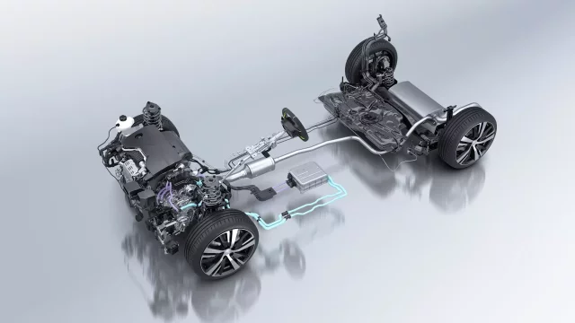 Peugeot končí se svým benzínovým tříválcem. Nahradí ho mildhybrid.