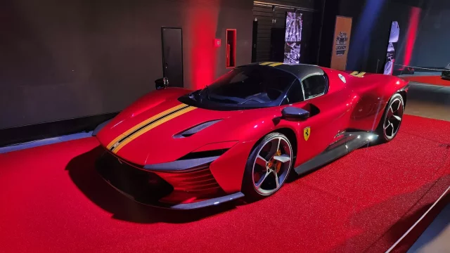 Co nabídly letošní Legendy? Unikátní koncepty, supersporty za desítky milionů korun nebo cenově dostupná auta