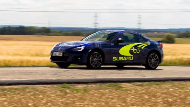 Subaru BRZ 2.0R je sporťák, ze kterého by si všichni měli vzít příklad
