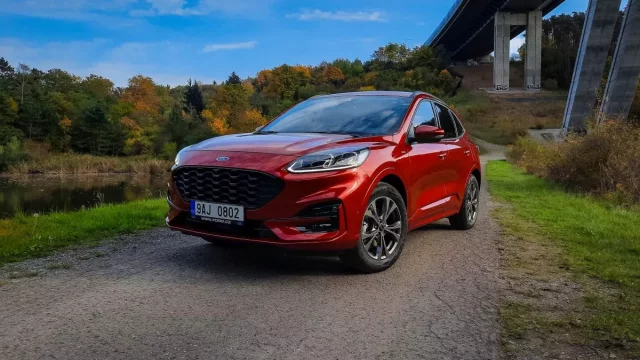 Test Ford Kuga 1.5 EcoBoost ST-Line X pohledem ženy: Z krabice rázem dravou šelmou
