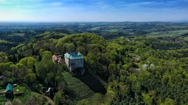 Tajemný hrad Houska údajně ukrývá bránu do pekel
