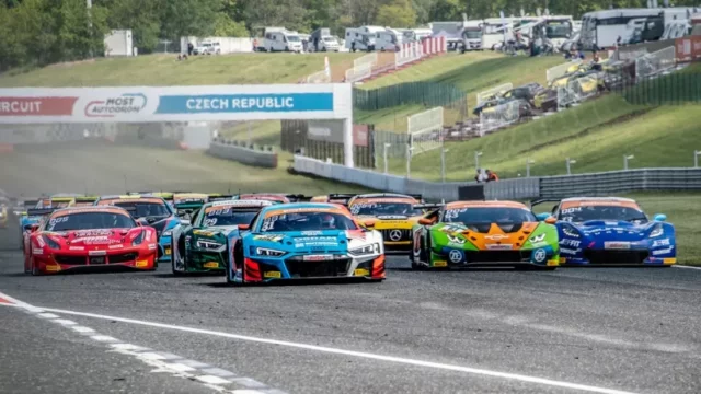 Mostecký soud nevyhověl obyvatelům, kteří žalovali autodrom kvůli hluku