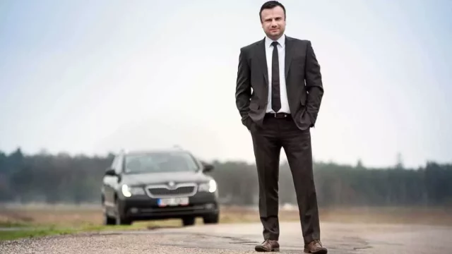 Češi při nákupu ojetin preferují úvěry, hotovost investují do bydlení a cestování