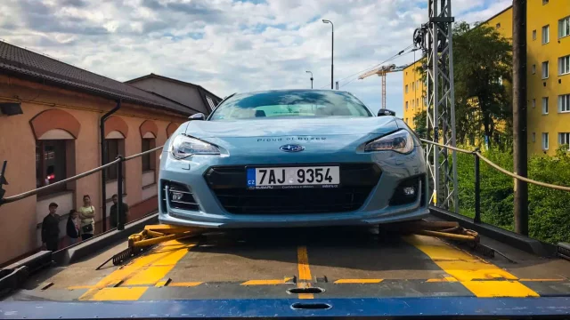 Subaru BRZ Spec.S na Transfăgărășan: Nakládáme na autovlak (část 2.)
