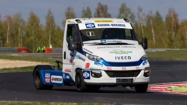 Závodní dodávka realitou: Iveco Daily LT4 Cup je snem každého kurýra