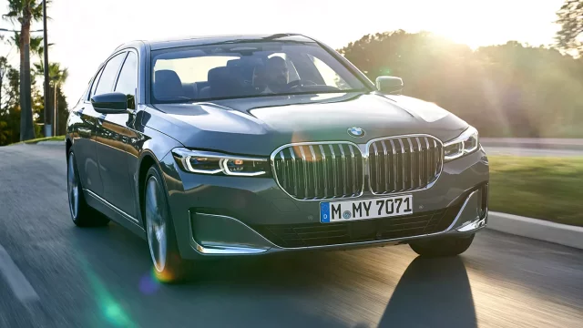 BMW bude vyrábět V12 alespoň do roku 2023. Jako jeden z posledních