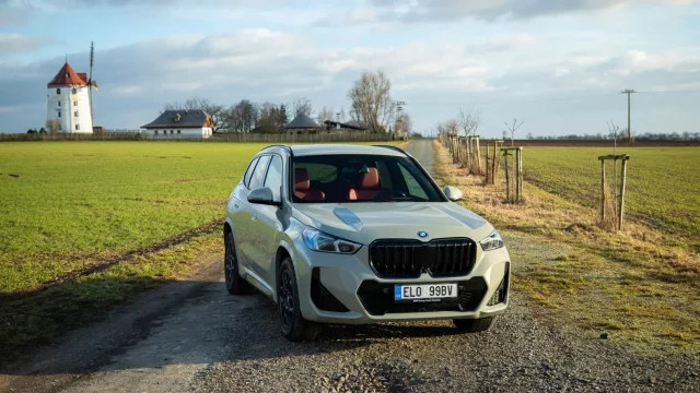Hybridní BMW X1 jezdí neskutečně. Stane se vaším vyhledávaným společníkem