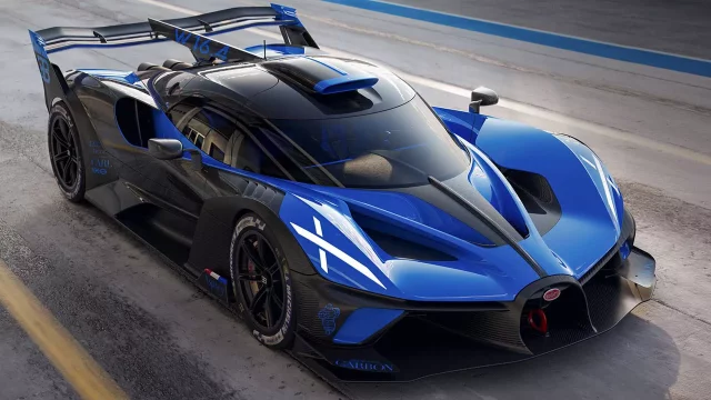 Brutální nový motor a domácí benzinky. Bugatti odkrývá riskantní spalovací plán