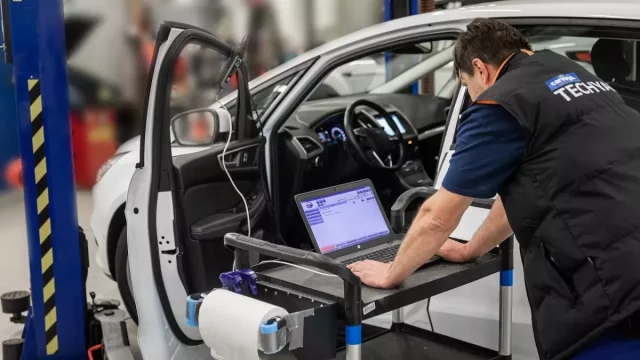 Prodejci ojetin běžně slibují výbavu, kterou auto nemá. Toto jsou nejčastější případy