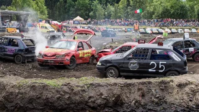 Destruction Derby 2018 se blíží, devátý ročník bude zase pořádný nářez!