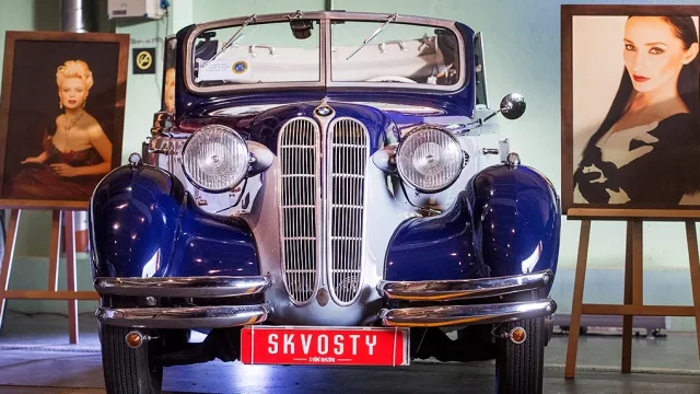 Skvosty s vůní benzínu: Chystá se další unikátní přehlídka historických i současných automobilů
