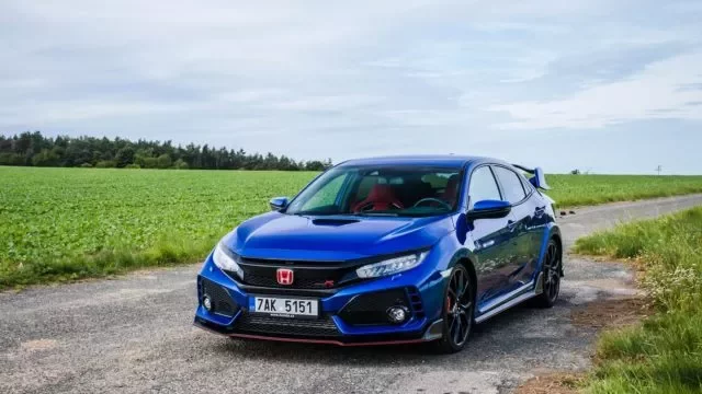 Test Honda Civic Type R: Tovární bosozoku