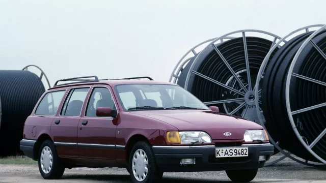 Autobazar půjčil auto zlodějům bez uvědomění majitele. Toho pak podezřívala policie z loupeže