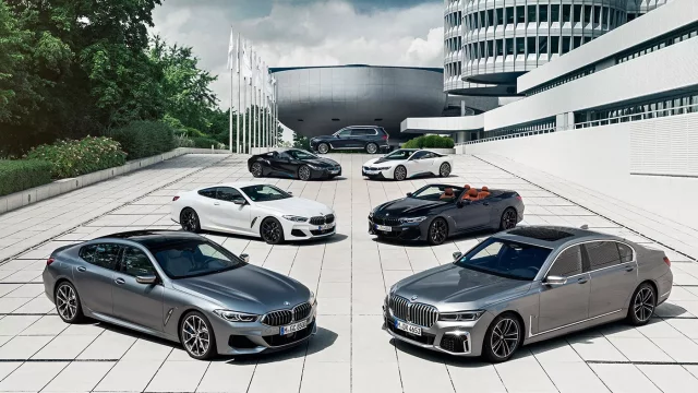 Zákazníci se bojí odvázat a zaujmout. Nejčastěji kupují auta v nudných barvách