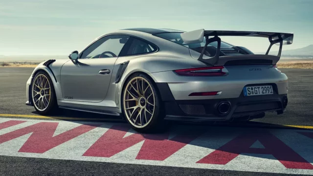 Schváleno, Porsche 911 GT2 RS bude obouvat pneumatiky Dunlop Sport Maxx Race 2