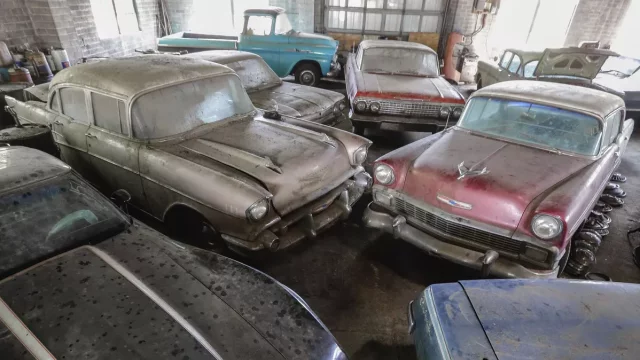 Ojetá auta ke konci roku zlevňují. Budou totiž zase o rok starší