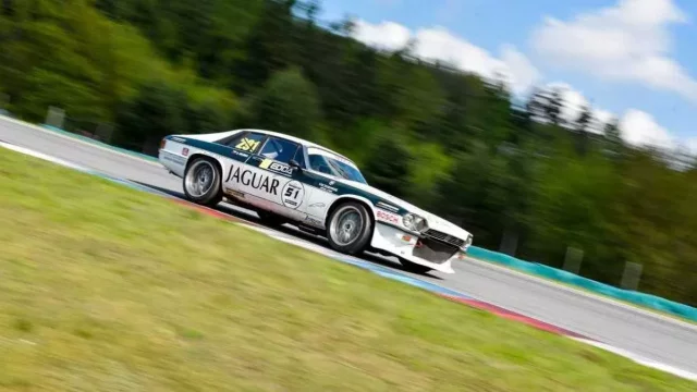 Histo Cup 2018: Legendární retro na dráze. Klasické závodní vozy se vrací