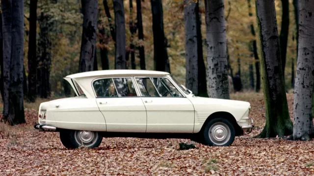 Citroën oživuje legendu Ami. Co následuje po ošklivém káčátku se zkoseným oknem?