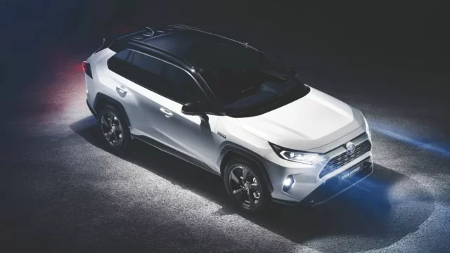 Toyota v New Yorku představila zbrusu novou RAV4