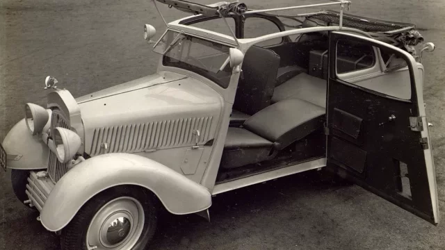 Škoda Popular před 85 lety dorazila do Kalkaty. Cesta přes třetinu zeměkoule trvala 97 dní