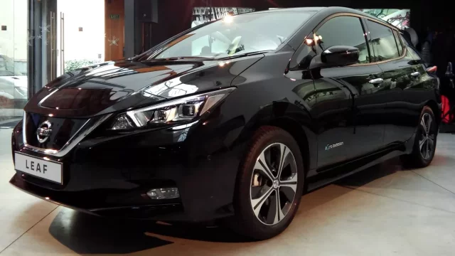 Nissan Leaf poprvé naživo: Konečně nevypadá jako žába