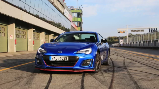 Test Subaru BRZ 2.0i: Protáhli jsme ho po nejkrásnějším českém okruhu s příplatky od STI
