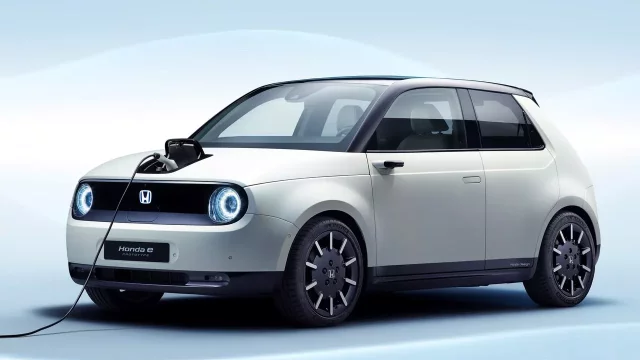 Honda e: Minimalistický elektromobil s roztomilým kukučem půjde do výroby