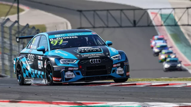 Velké finále TCR Eastern Europe rozhodne o titulu v Mostě