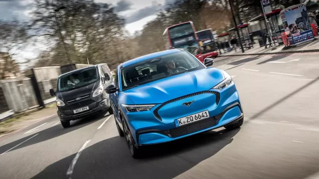 Ford Mustang Mach-E: Svezli jsme se novým elektrickým SUV