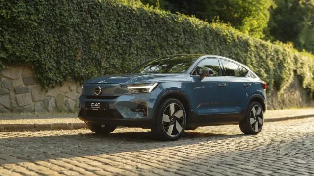 Test Volvo C40 Recharge pohledem ženy: Vegansky elektrický mazlík do města (první jízdní dojmy)