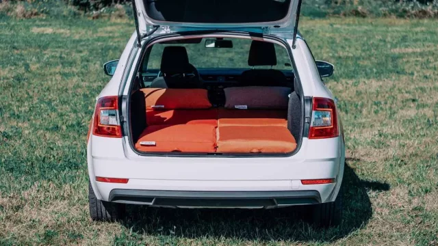 S multifunkční matrací uděláte menší obytňák klidně i z Octavie