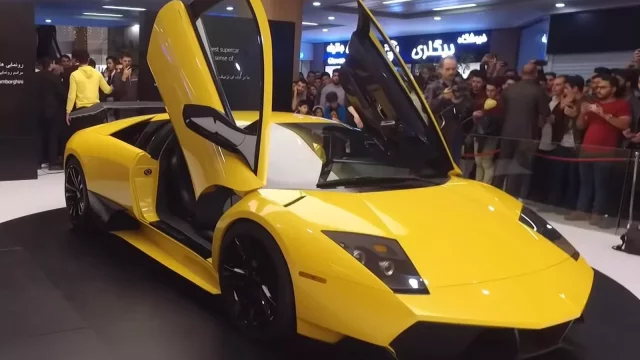 V Íránu se s tím nemažou. Klidně okopírovali Lamborghini a vůbec jim to není hloupé