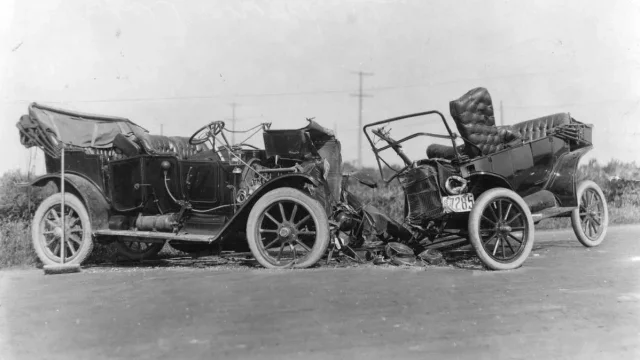 Auta bourají odjakživa. Tohle jsou vůbec první oběti dopravní nehody