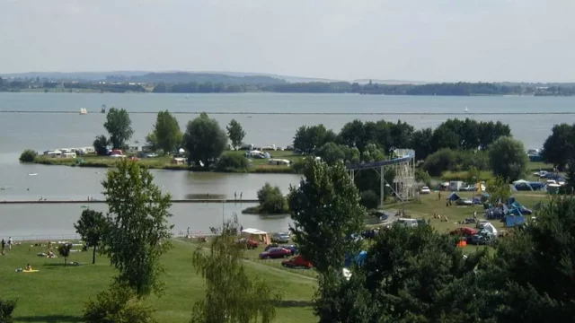 Do kempu ATC Rozkoš s obytným vozem i obytným přívěsem