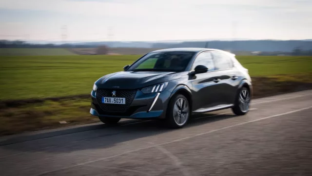 Peugeot 208 1.2 PureTech 130: Na oblíbených okreskách