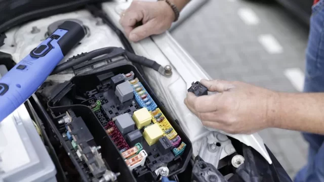 Kolik zaplatíte v autorizovaném servisu? Nemusí to být tak strašné!