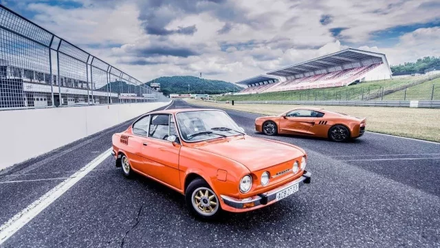 Škoda 110 R vs. Hoffmann & Novague R200: Když se potká klasika s modernou na mosteckém okruhu