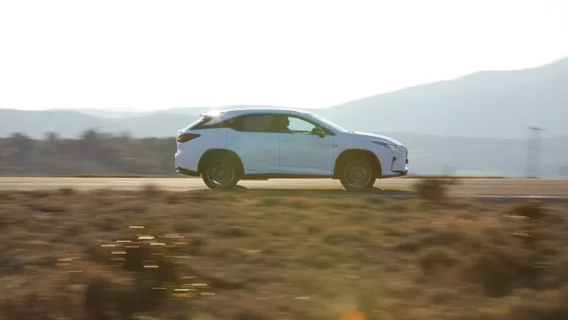 Lexus RX L nabídne luxus pro všech sedm cestujících