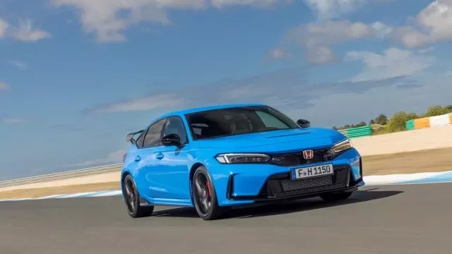 Honda Civic Type R přijíždí na český trh. Víme, kolik bude stát