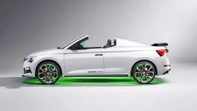 Studenti střední školy přestavěli Scalu na parádní roadster