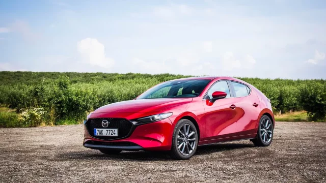 Test Mazda 3 1.8 Skyactiv-D116: Ekonomičtější trojka, které se moc neprodá
