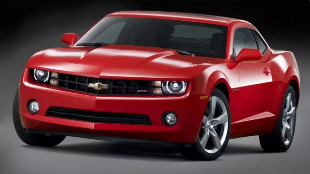 Legendy minulosti: Chevrolet Camaro - malé zvířátko, které požírá mustangy