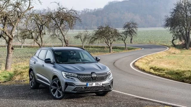 Hybridní Renault Austral má české ceny. Sebevědomí mu rozhodně nechybí