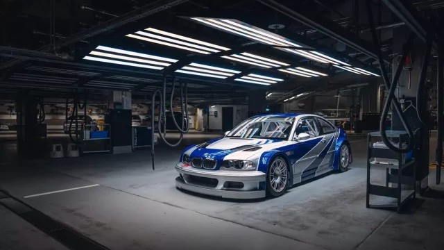 Ikonické BMW M3 GTR z NFS Most Wanted ožívá. Až do ledna bude k vidění v BMW Weltu