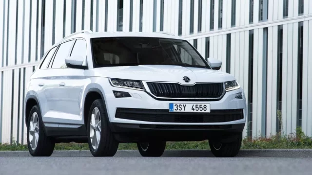 Trh zánovních aut nově vedou SUV, porazily hatchbacky i kombíky