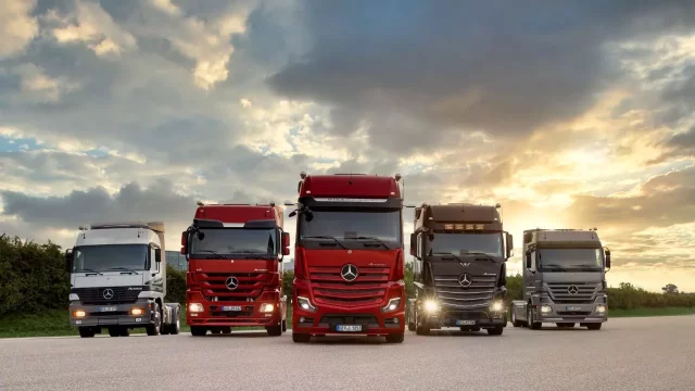 Mercedes-Benz Actros slaví 25 let a pět generací