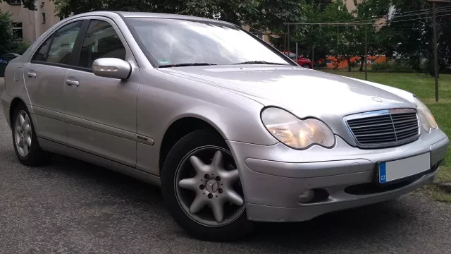 Mercedes-Benz třídy C (2000 – 2007): Elegán nestárne