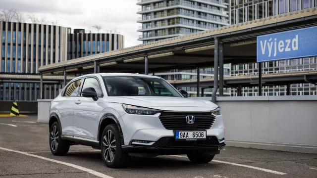 Test Honda HR-V e:HEV pohledem ženy: Když se inovace vyplatí