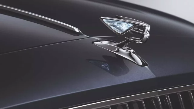 Bentley poodhaluje chystaný nový Flying Spur. Bude i jako hybrid