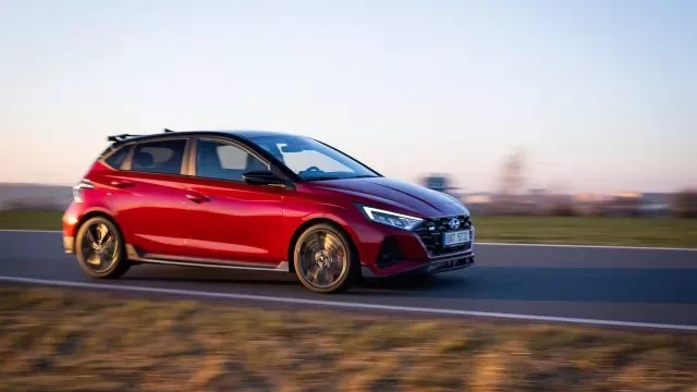 Test Hyundai i20 N 1.6 T-GDI, neposedného raubíře